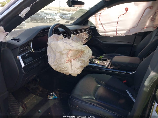 2020 Audi Q8 Premium Plus 55 Tfsi Quattro Tiptronic მანქანა იყიდება აუქციონზე, vin: WA1BVAF1XLD022045, აუქციონის ნომერი: 44539292