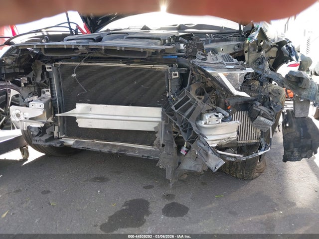 2020 Audi Q8 Premium Plus 55 Tfsi Quattro Tiptronic მანქანა იყიდება აუქციონზე, vin: WA1BVAF1XLD022045, აუქციონის ნომერი: 44539292