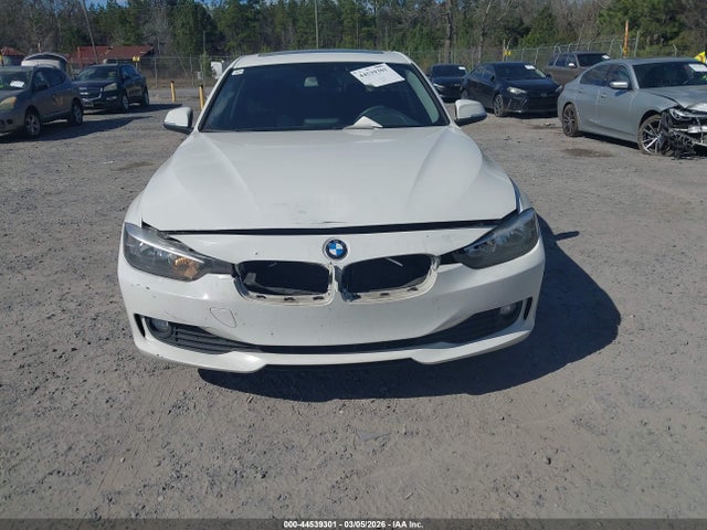 44539301 :رقم المزاد ، WBA3B1G57FNT03042 vin ، 2015 Bmw 320i مزاد بيع