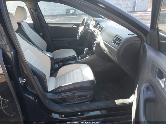 2016 Volkswagen Jetta 1.8t Sport მანქანა იყიდება აუქციონზე, vin: 3VWD17AJ3GM384438, აუქციონის ნომერი: 44539302