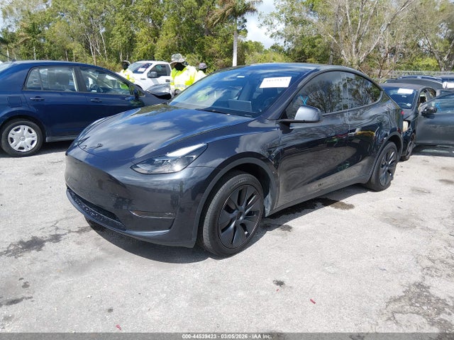 2024 TESLA MODEL Y 7SAYGDED3RF109930 Photo 1