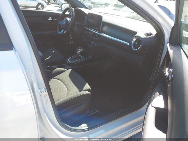 Продажа на аукционе авто 2023 Kia Forte Gt-line, vin: 3KPF54AD0PE656706, номер лота: 44539447
