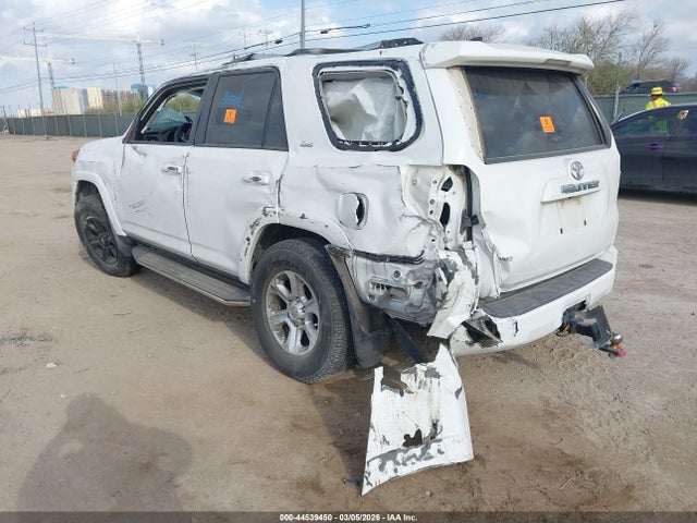 2020 TOYOTA 4RUNNER JTEBU5JR4L5781146 Photo 2