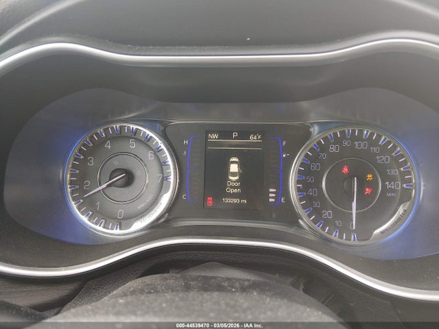 44539470 :رقم المزاد ، 1C3CCCAB1GN171220 vin ، 2016 Chrysler 200 Limited مزاد بيع
