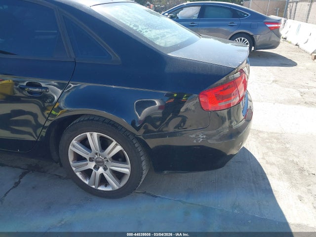 44539508 :رقم المزاد ، WAUAFAFL6BN015602 vin ، 2011 Audi A4 2.0t Premium مزاد بيع
