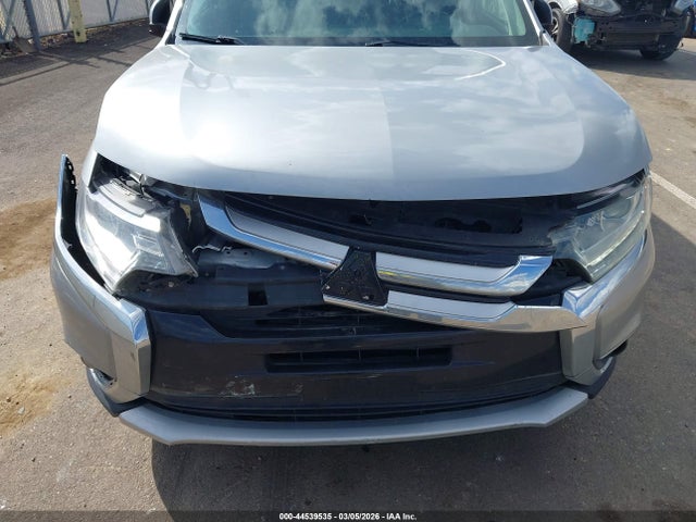 Продаж на аукціоні авто 2018 Mitsubishi Outlander Se, vin: JA4AD3A35JJ002108, номер лоту: 44539535