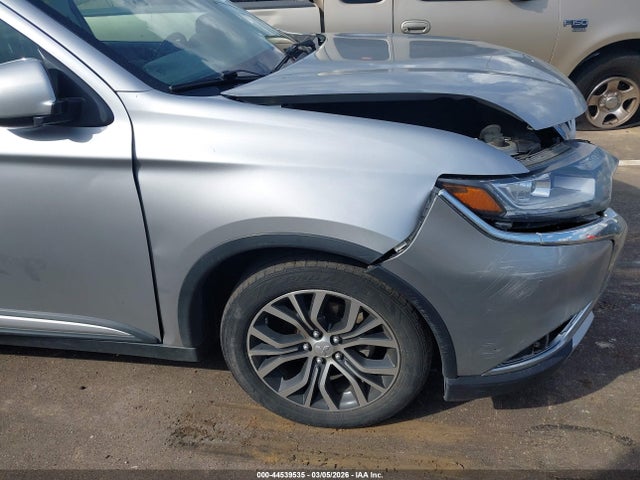 Продаж на аукціоні авто 2018 Mitsubishi Outlander Se, vin: JA4AD3A35JJ002108, номер лоту: 44539535