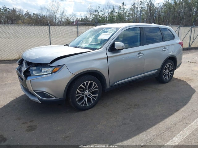 Продаж на аукціоні авто 2018 Mitsubishi Outlander Se, vin: JA4AD3A35JJ002108, номер лоту: 44539535