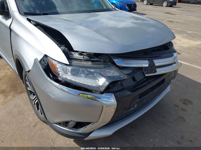 Продаж на аукціоні авто 2018 Mitsubishi Outlander Se, vin: JA4AD3A35JJ002108, номер лоту: 44539535