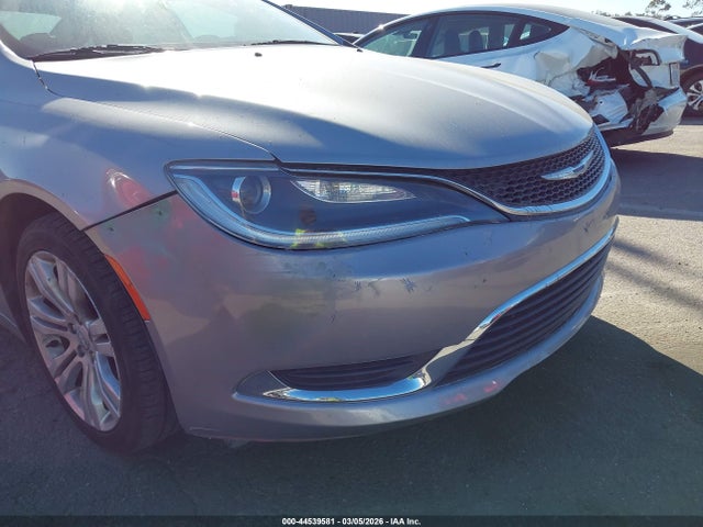 2015 Chrysler 200 Limited მანქანა იყიდება აუქციონზე, vin: 1C3CCCABXFN642621, აუქციონის ნომერი: 44539581