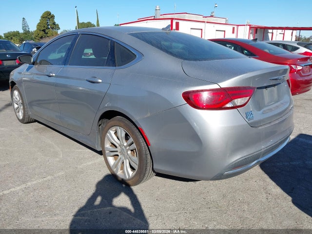 2015 Chrysler 200 Limited მანქანა იყიდება აუქციონზე, vin: 1C3CCCABXFN642621, აუქციონის ნომერი: 44539581