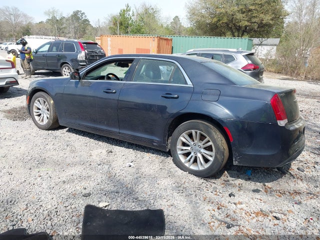 2018 CHRYSLER 300 2C3CCAAG6JH222825 Photo 2