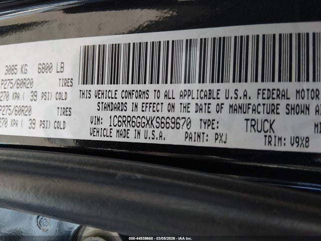1C6RR6GGXKS669670 RAM 1500 Classic Warlock 4x2 6&#039;4 Box