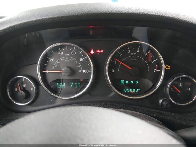1C4BJWDG3FL502718 Jeep Wrangler Unlimited Sport