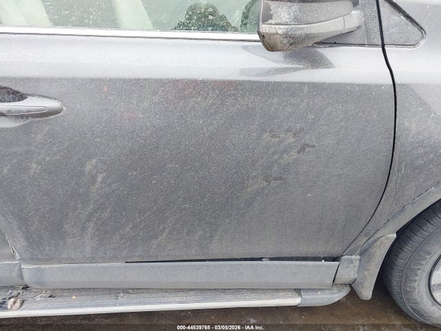 JTMBFREV2HJ701841 Toyota RAV4 LE