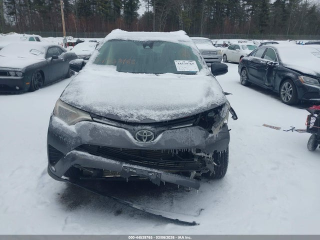 JTMBFREV2HJ701841 Toyota RAV4 LE