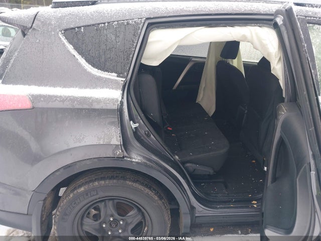 JTMBFREV2HJ701841 Toyota RAV4 LE