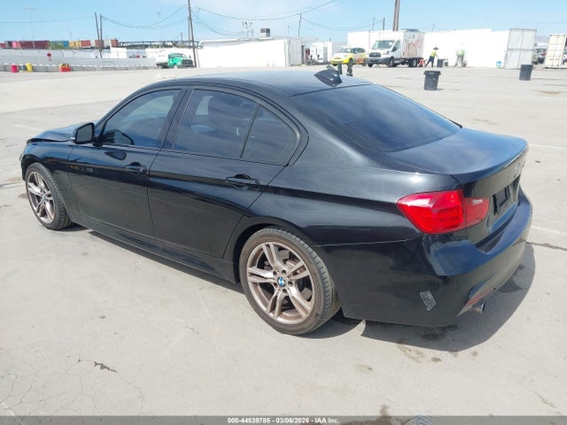 2015 BMW 335I WBA3A9C54FKW74670 Photo 2