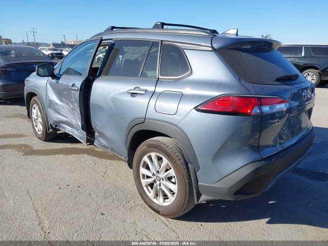 Toyota Corolla Cross Le 2022 7MUBAAAG1NV009341 Image 3