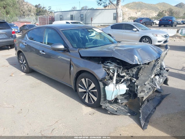 1N4BL4FW5MN373097 Nissan Altima Platinum Intelligent Awd