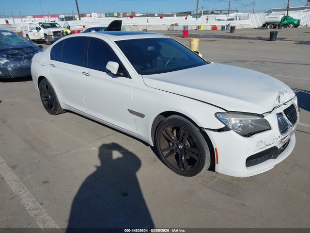 2015 BMW 740I WBAYA6C59FGK16663