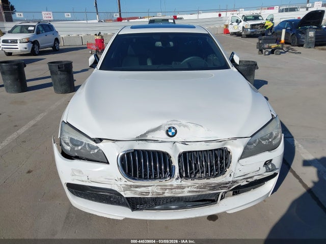 WBAYA6C59FGK16663 BMW 740I