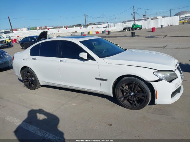 WBAYA6C59FGK16663 BMW 740I