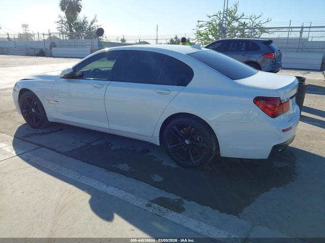 2015 BMW 740I WBAYA6C59FGK16663 Photo 2