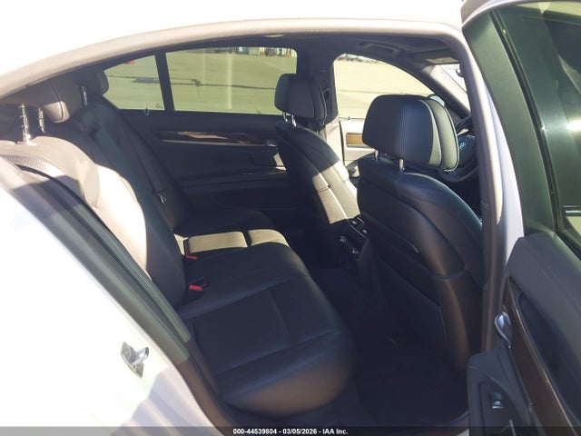 2015 BMW 740I WBAYA6C59FGK16663 Photo 7