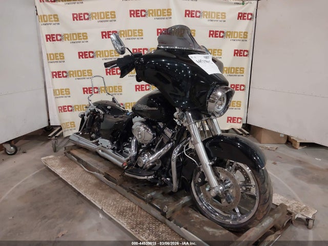 2012 HARLEY-DAVIDSON FLHX 1HD1KBM10CB600814