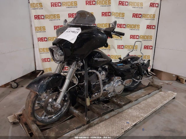 2012 HARLEY-DAVIDSON FLHX 1HD1KBM10CB600814 Photo 1