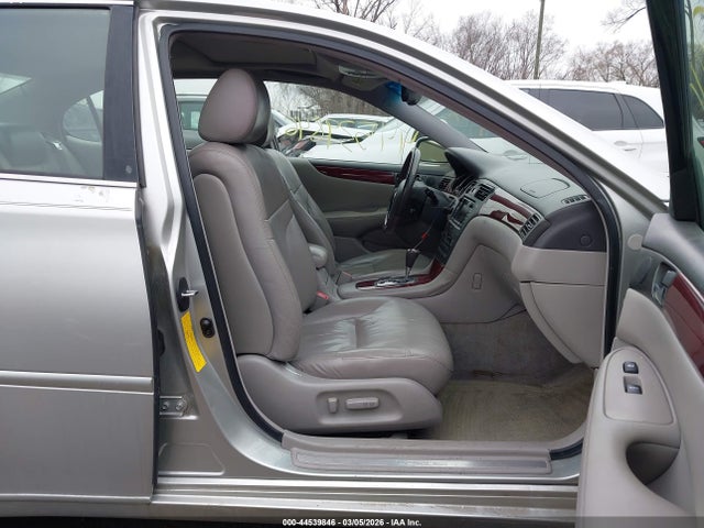2002 Lexus Es 300 მანქანა იყიდება აუქციონზე, vin: JTHBF30G825023200, აუქციონის ნომერი: 44539846