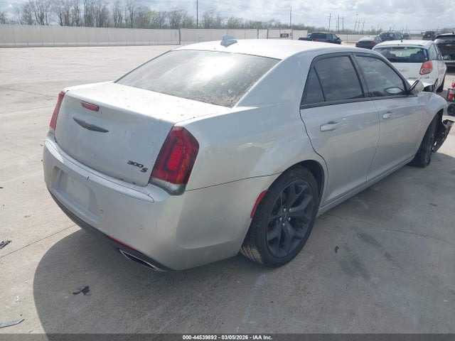 2021 CHRYSLER 300 2C3CCABG6MH626498 Photo 3