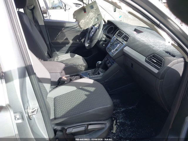 44539923 :رقم المزاد ، 3VV1B7AX2LM034625 vin ، 2020 Volkswagen Tiguan 2.0t S مزاد بيع