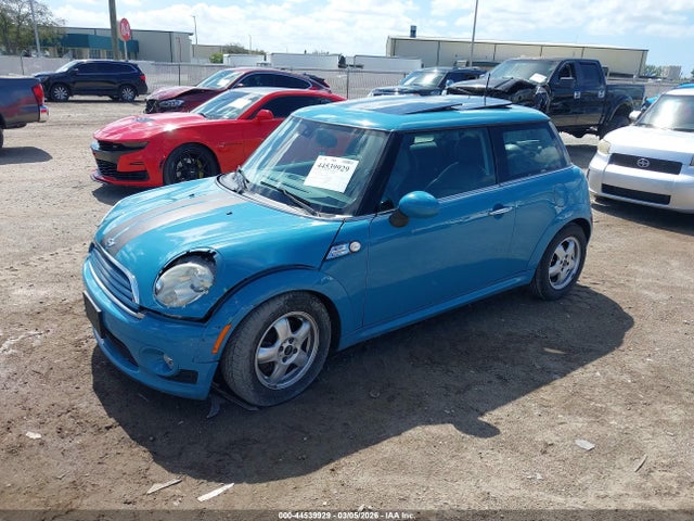 2009 MINI COOPER WMWMF33529TW71431 Photo 1