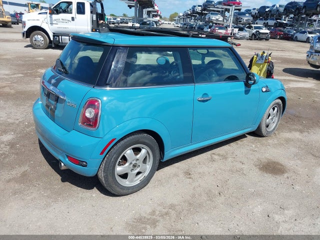 2009 MINI COOPER WMWMF33529TW71431 Photo 3