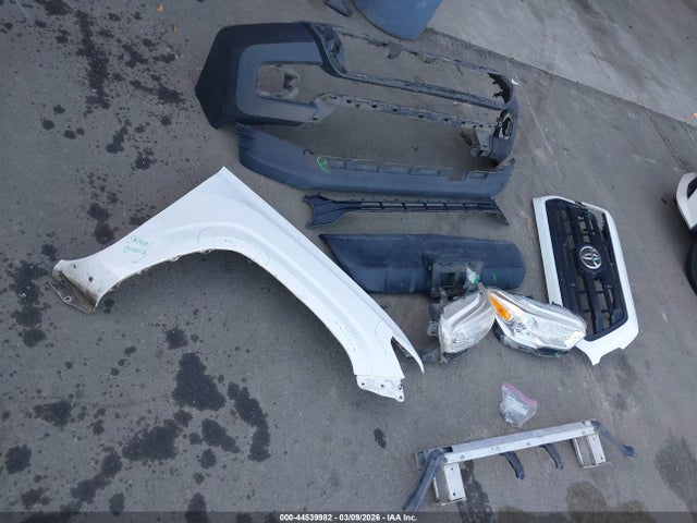 5TFRX5GNXHX096501 Toyota Tacoma Sr