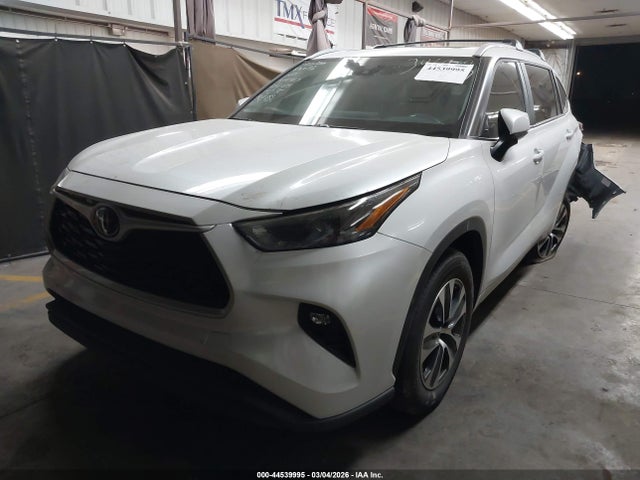 Toyota Highlander Xle 2023 5TDKDRAH5PS042645 Image 2