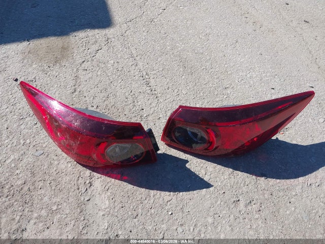 JM1BN1W30H1112031 Mazda Mazda3 Grand Touring