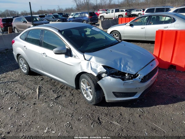 Ford FOCUS SE 2018 1FADP3F29JL267148 Image 1