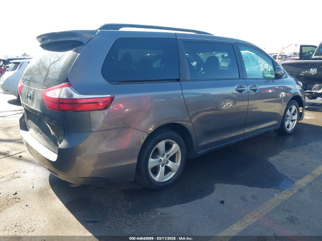 5TDKK3DC6GS690630 Toyota Sienna Le 8 Passenger