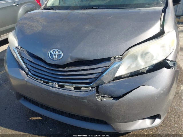 5TDKK3DC6GS690630 Toyota Sienna Le 8 Passenger