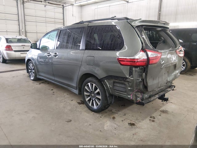 44540100 :رقم المزاد ، 5TDJZ3DC5LS234605 vin ، 2020 Toyota Sienna Le مزاد بيع