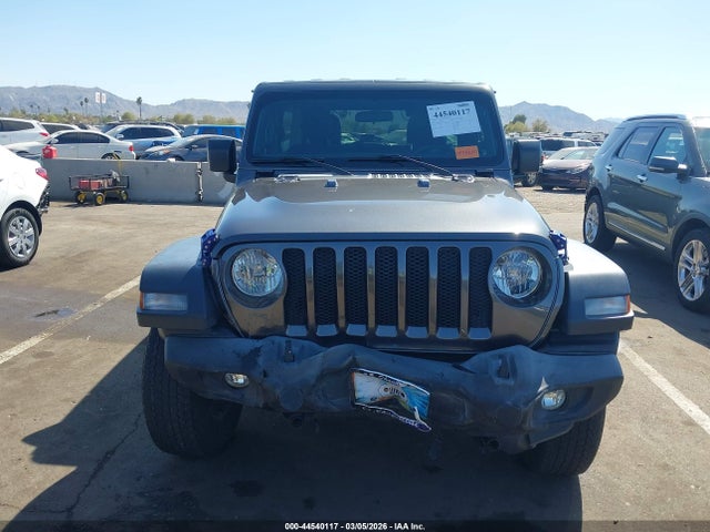 1C4HJXDG2JW279157 Jeep Wrangler Unlimited Sport S 4x4