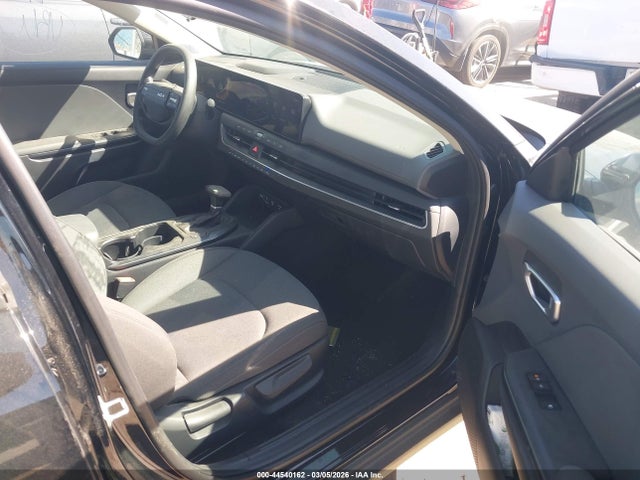Продажа на аукционе авто 2025 Kia K4 Lxs, vin: 3KPFT4DEXSE051479, номер лота: 44540162