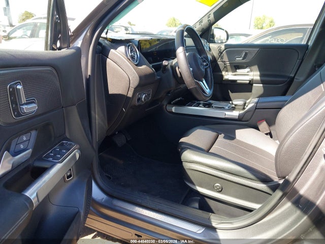 W1N4M4GB9MW091317 Mercedes-Benz GLB 250