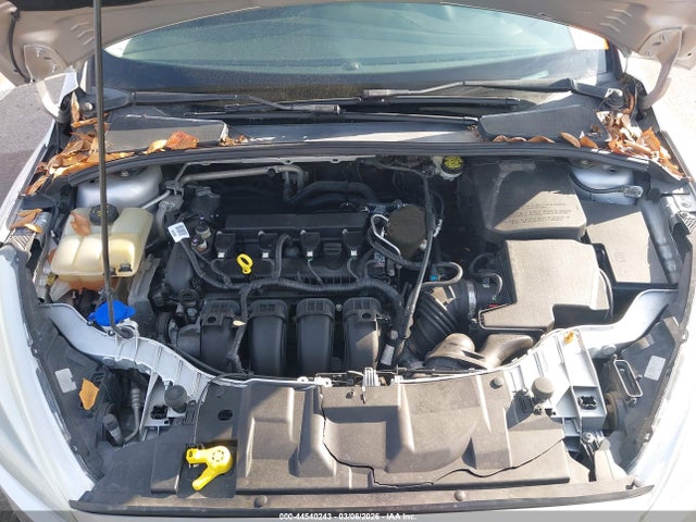 Ford FOCUS SE 2015 1FADP3K29FL328561 Image 10