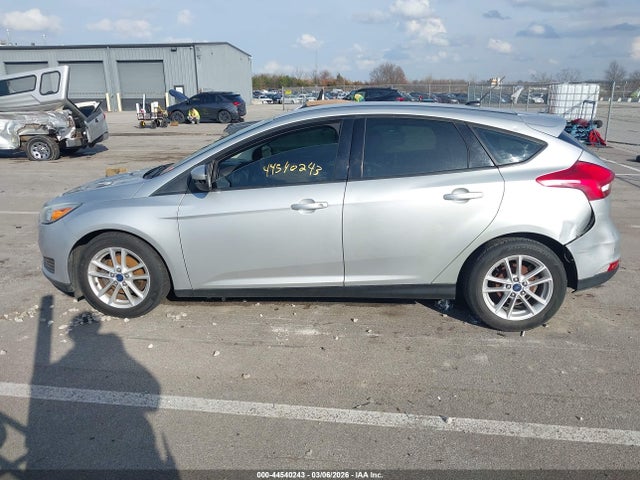 Ford FOCUS SE 2015 1FADP3K29FL328561 Image 14