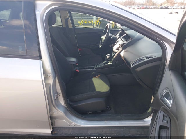 Ford FOCUS SE 2015 1FADP3K29FL328561 Image 5