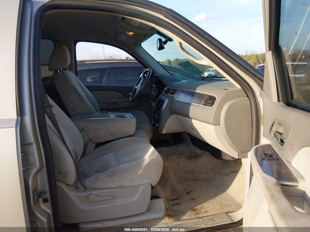2007 Chevrolet Tahoe Ls მანქანა იყიდება აუქციონზე, vin: 1GNFC13CX7J381980, აუქციონის ნომერი: 44540281